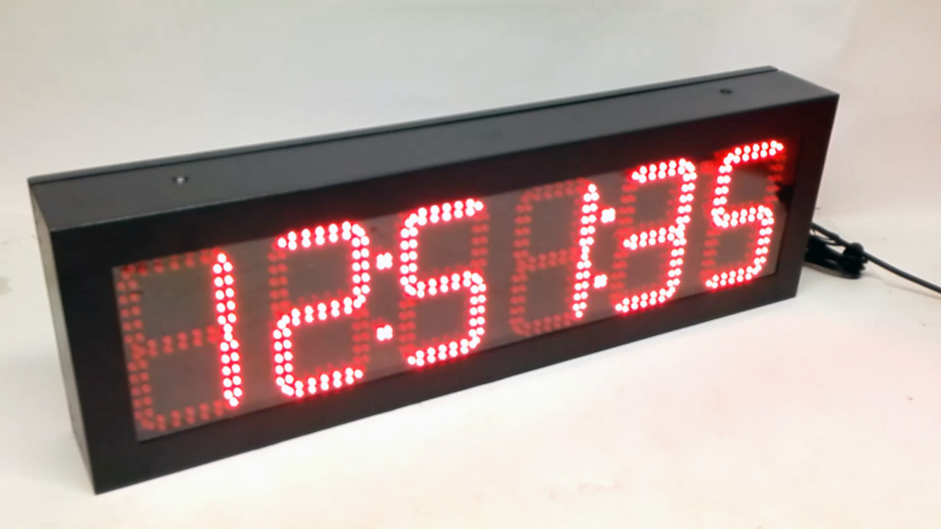 reloj cronometro ascendente descendente temperatura+mando metal led 22.8x73x10 (40eu.) 1u